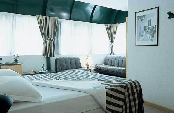 צ'יאוונה Hotel Aurora מראה חיצוני תמונה